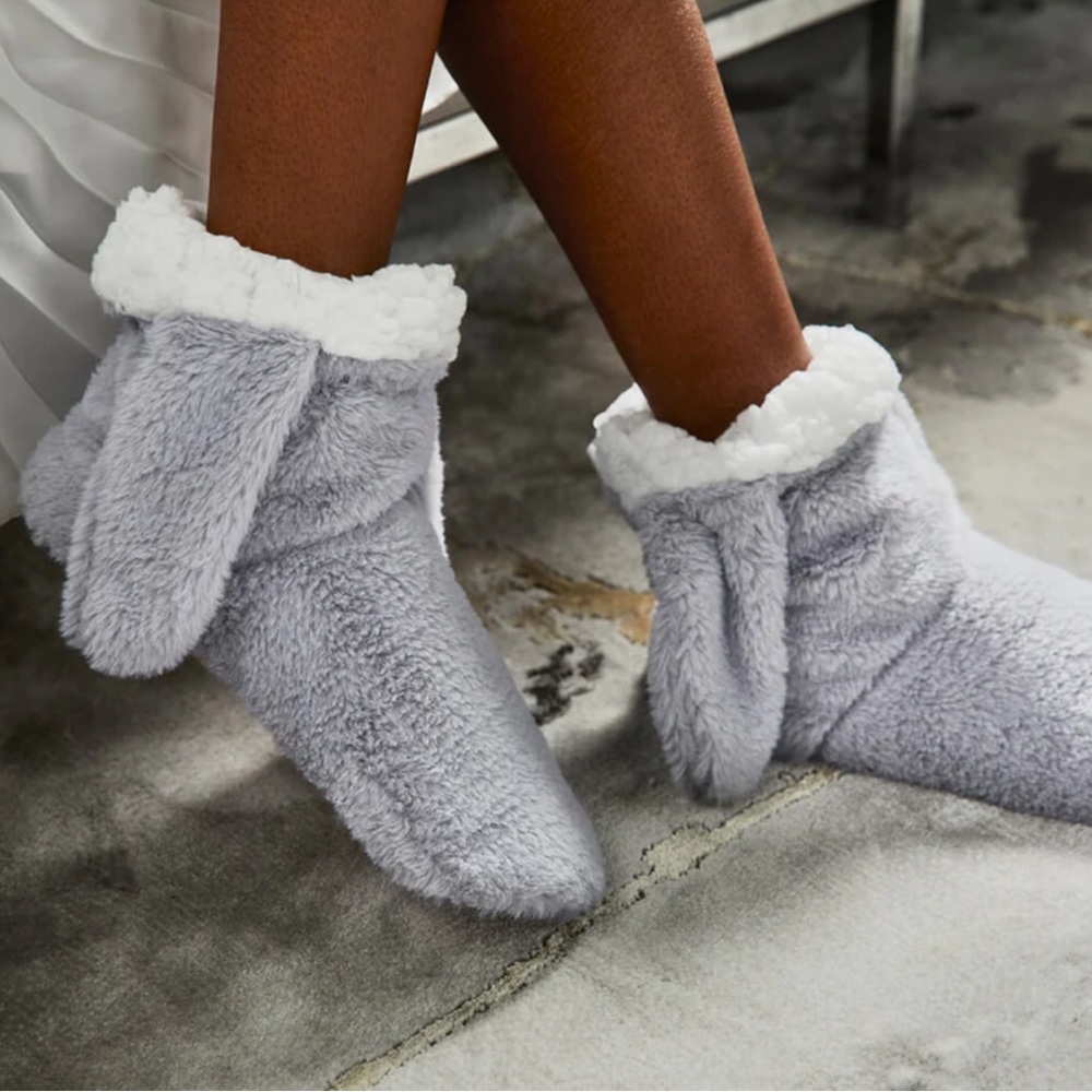 K. Bell Soft & Dreamy Bunny slippers/booties w/floppy ears/Sherpa lined - NWT